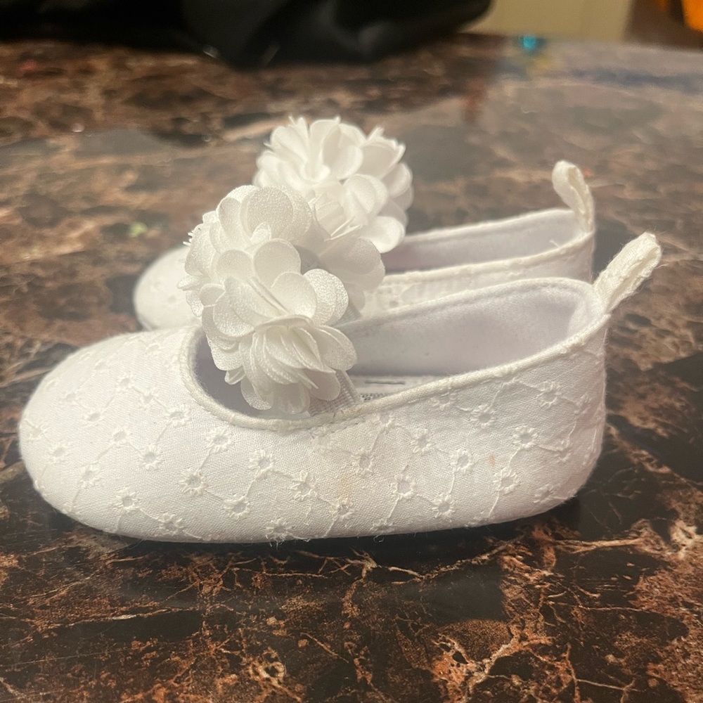 White 6/9 month Primark booties